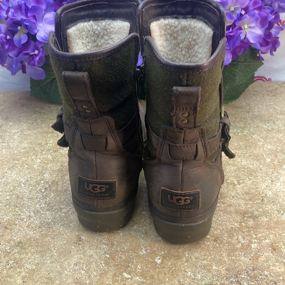 Ugg boots SZ 7 - Picture 3 of 7